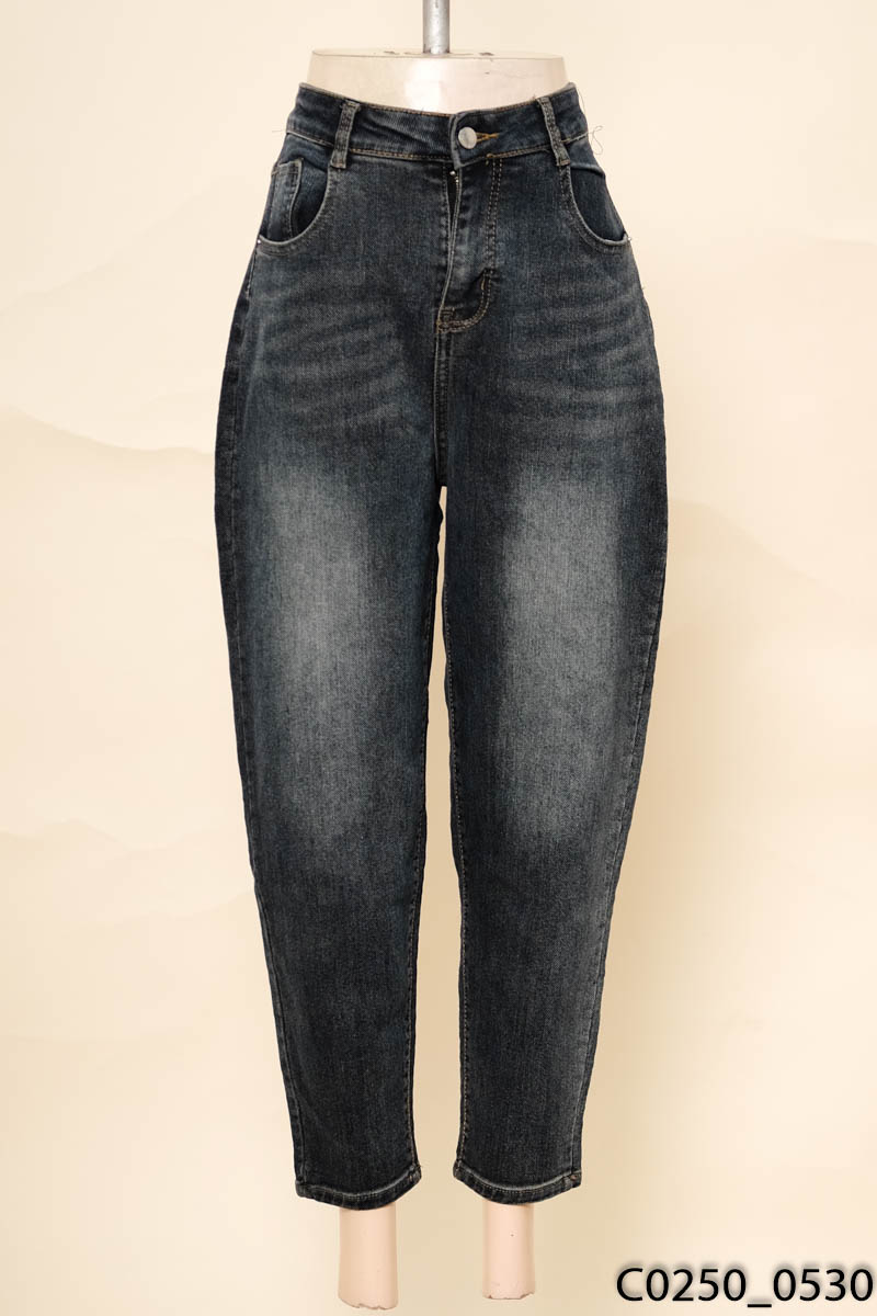 Quần jeans xanh