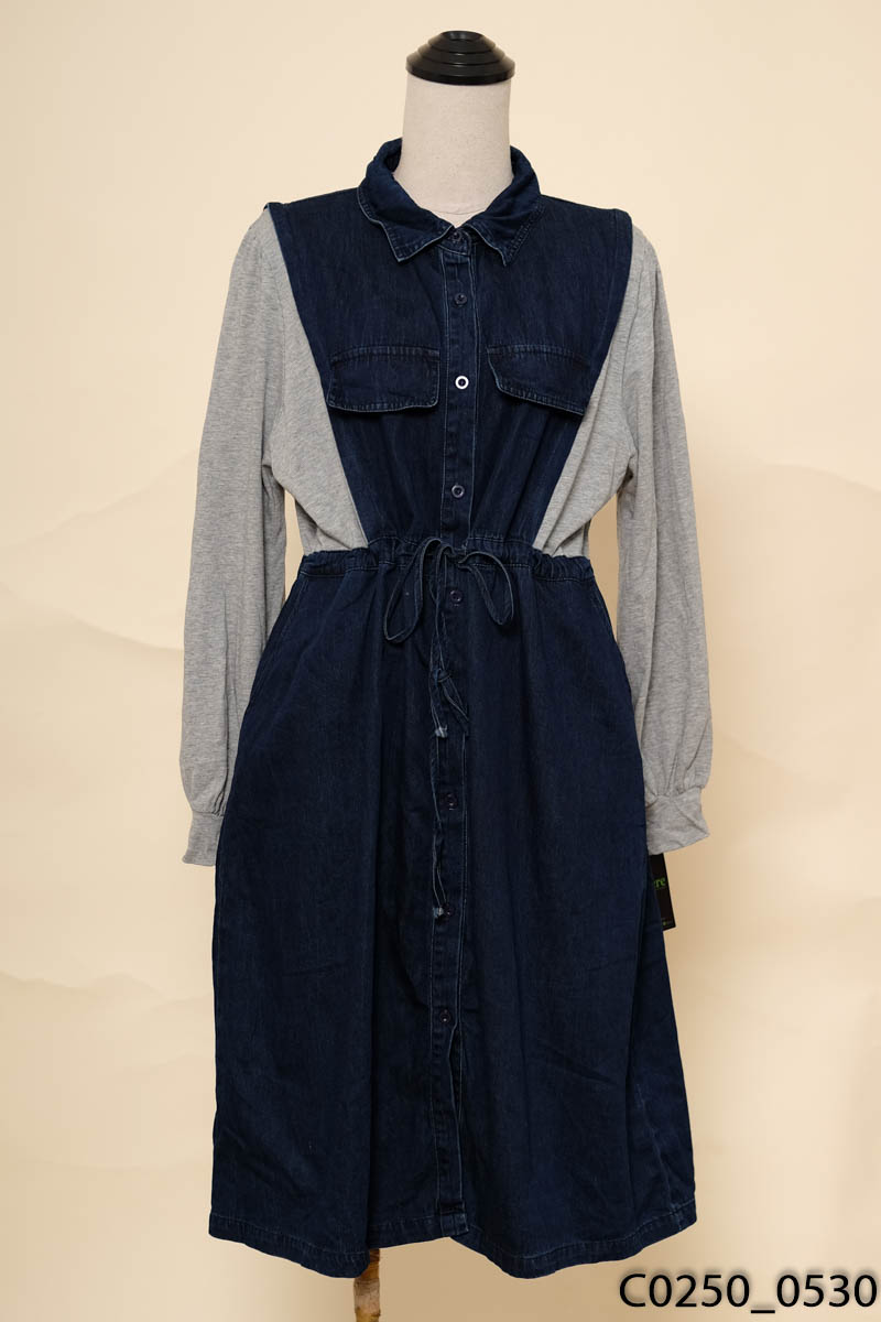 Đầm jeans xanh đậm phối tay xám