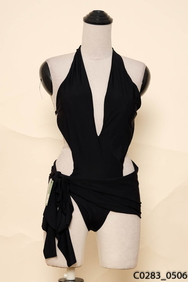Set bikini đen cổ yếm
