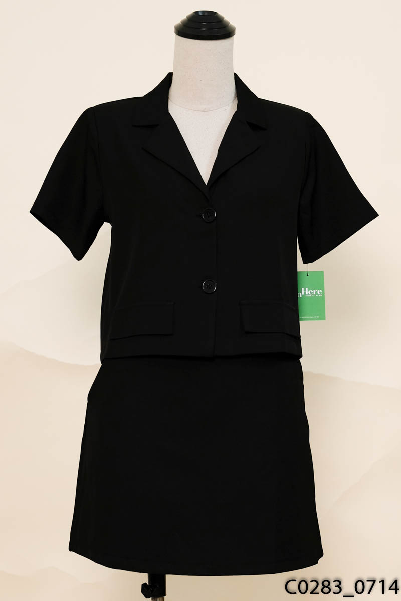 Set áo khoác vest đen cộc tay + chân váy New Tags