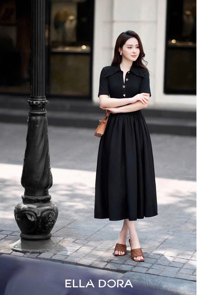 ELLADORA - Đầm polo đen cộc tay