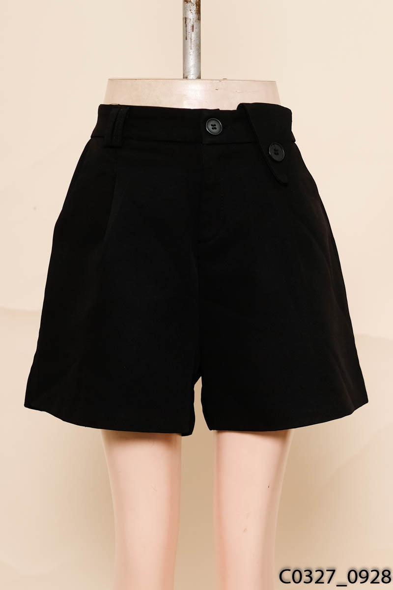 Quần shorts đen