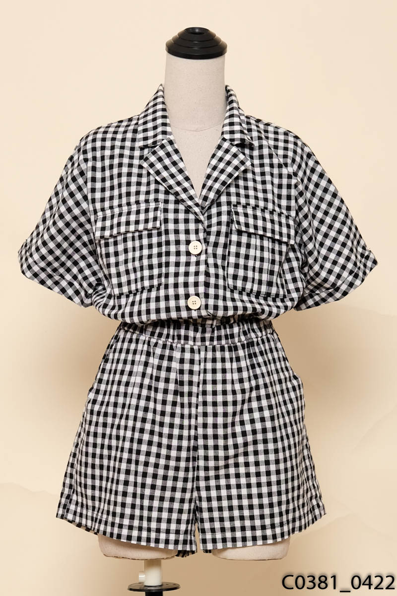 Jumpsuit caro đen trắng