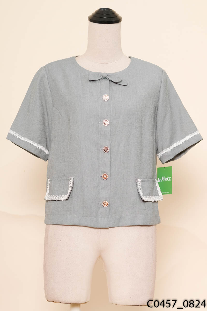 Áo xanh ngọc viền ren trắng