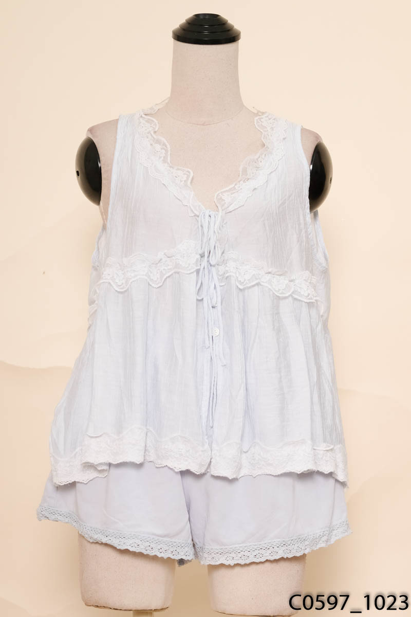 Set áo ba lỗ xanh phối ren + quần shorts