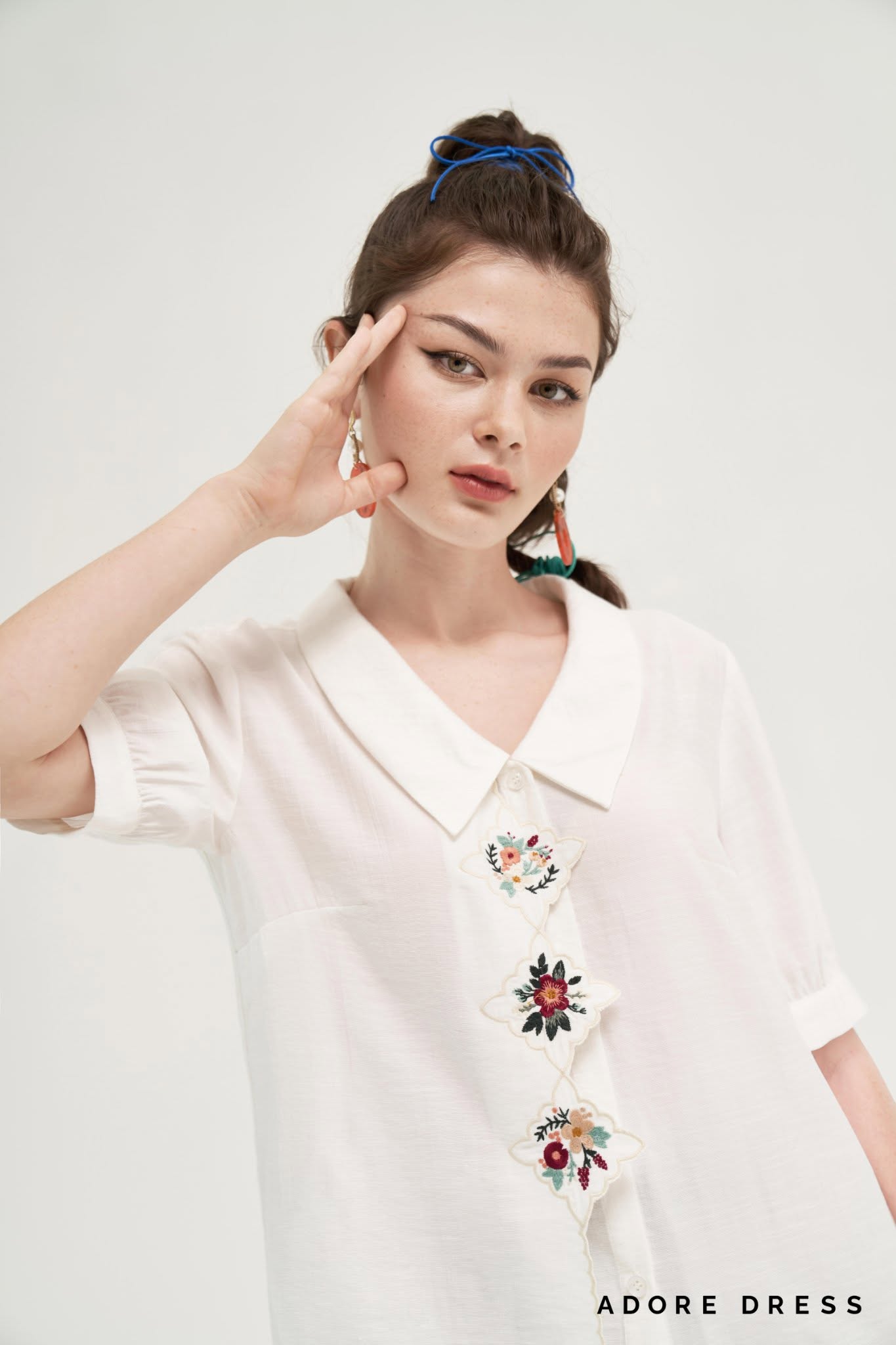 Áo sơ mi trắng họa tiết Adore Dress