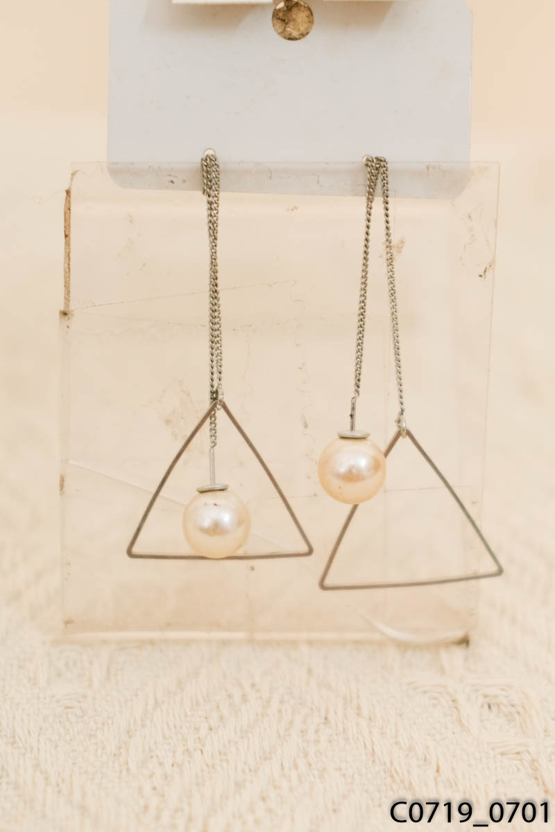 Set vòng cổ + khuyên tai tam giác đính ngọc trai