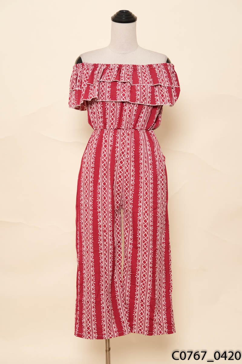 Jumpsuits đỏ trễ vai
