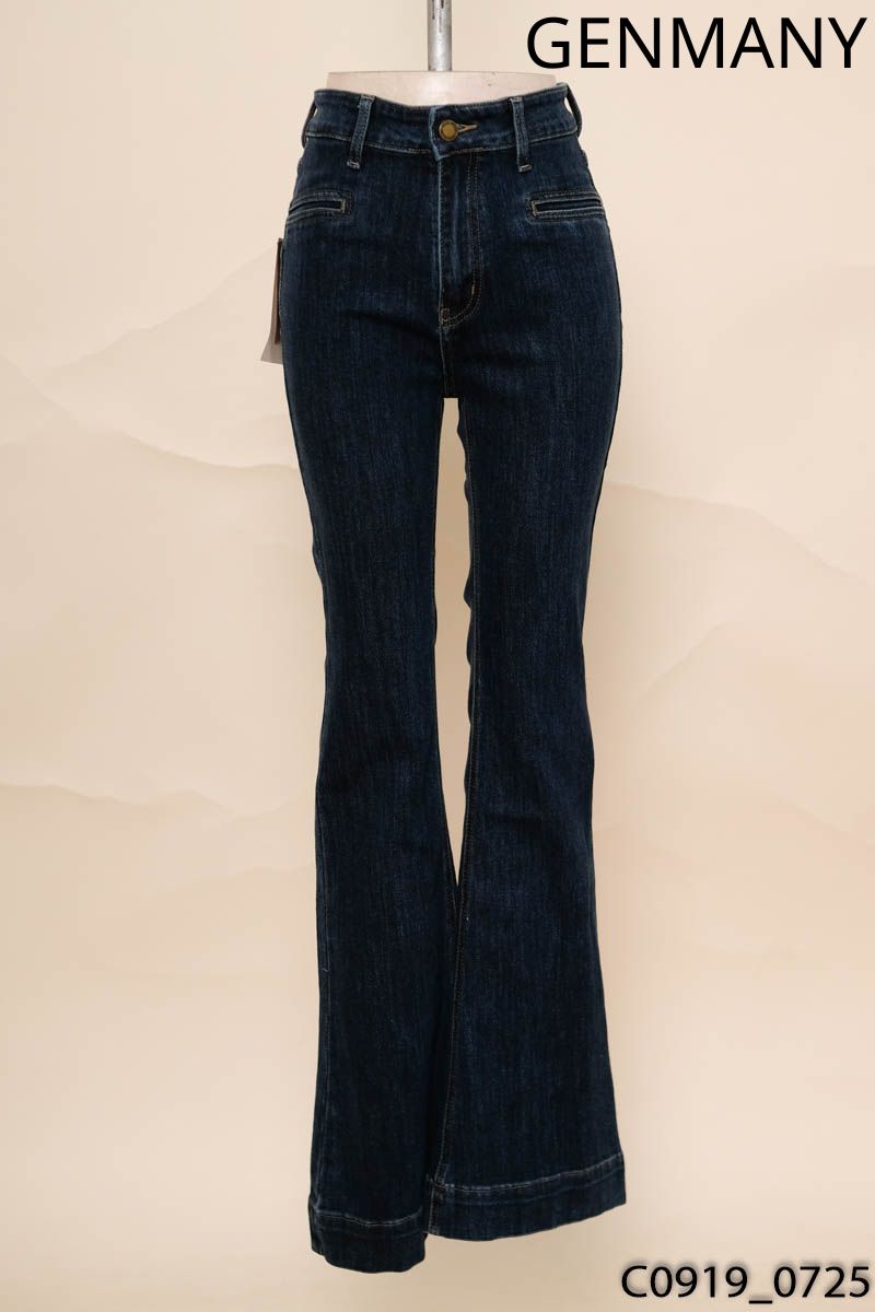 GENMANY - Quần jeans xanh ống loe New Tags