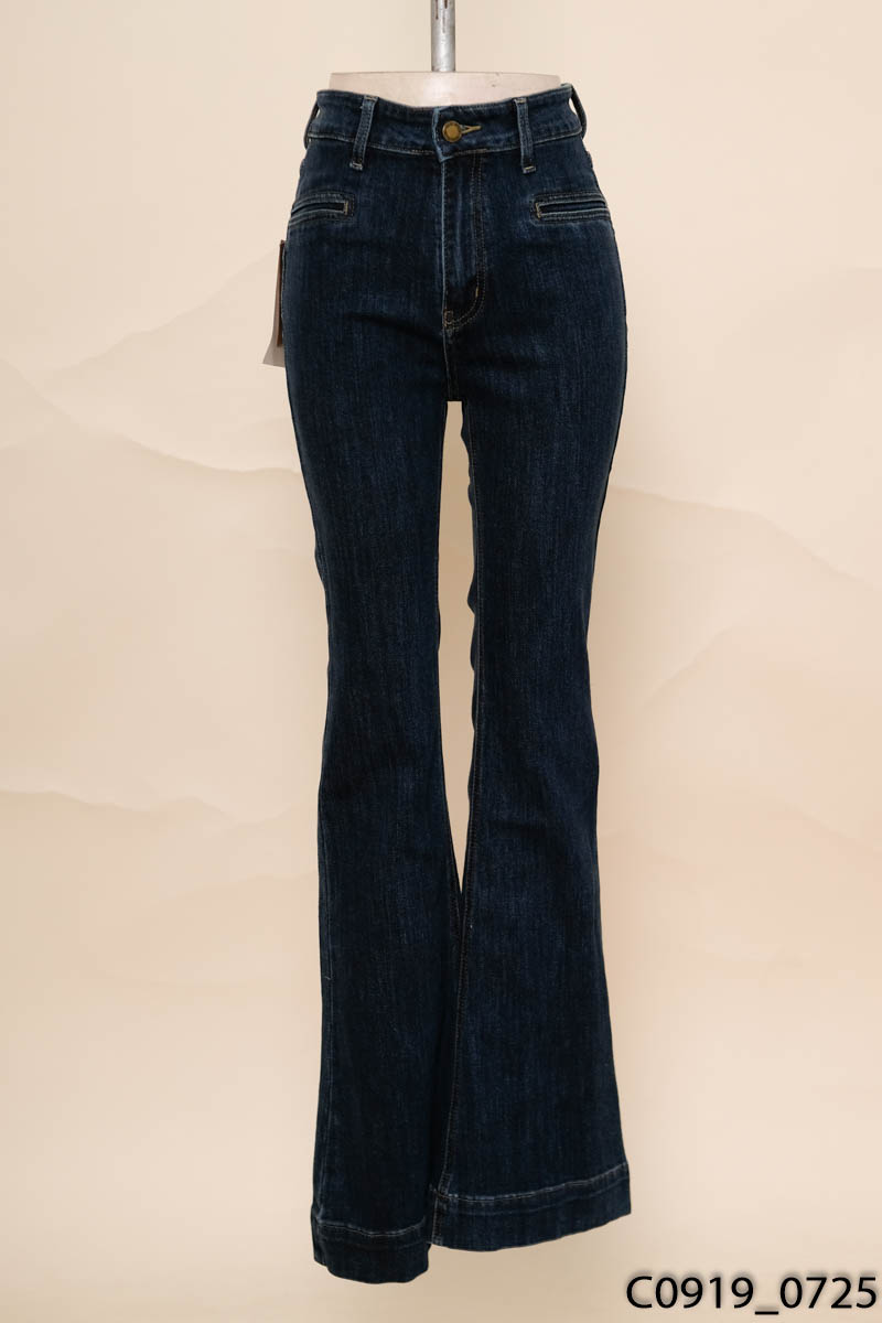 GENMANY - Quần jeans xanh ống loe New Tags