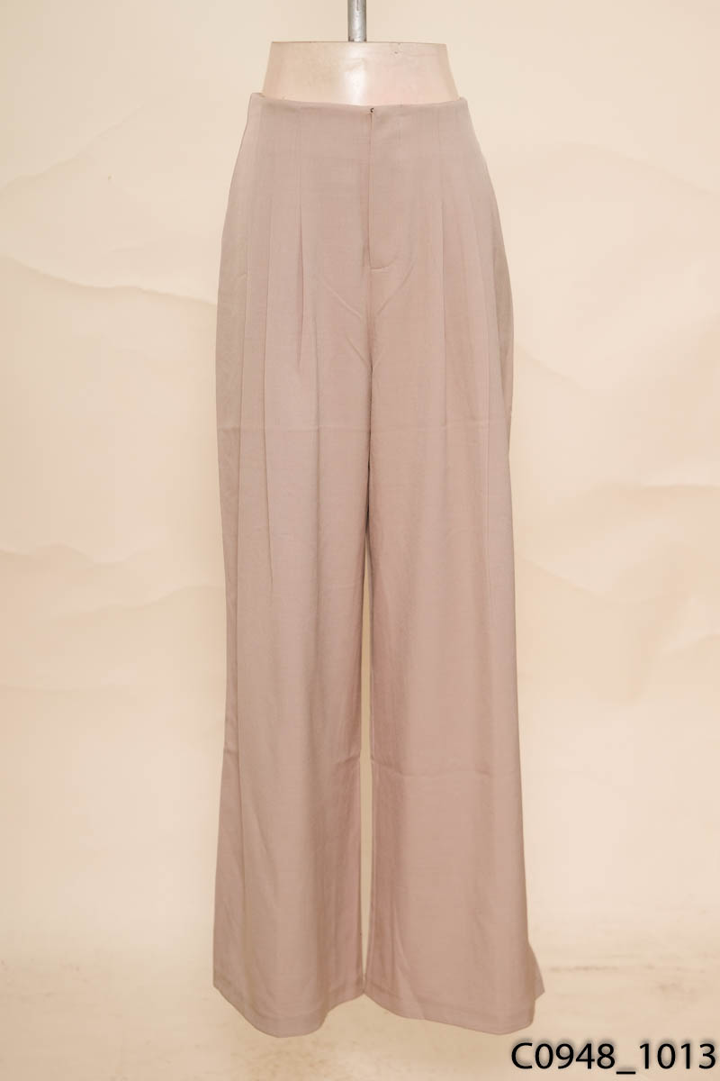 Quần be xếp ly New Tags