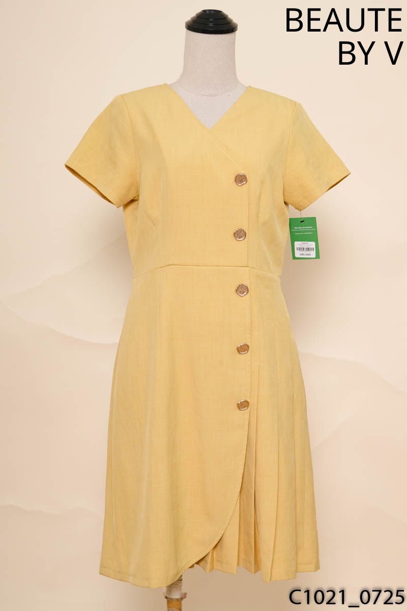 Đầm vàng cổ V cộc tay Beaute by V