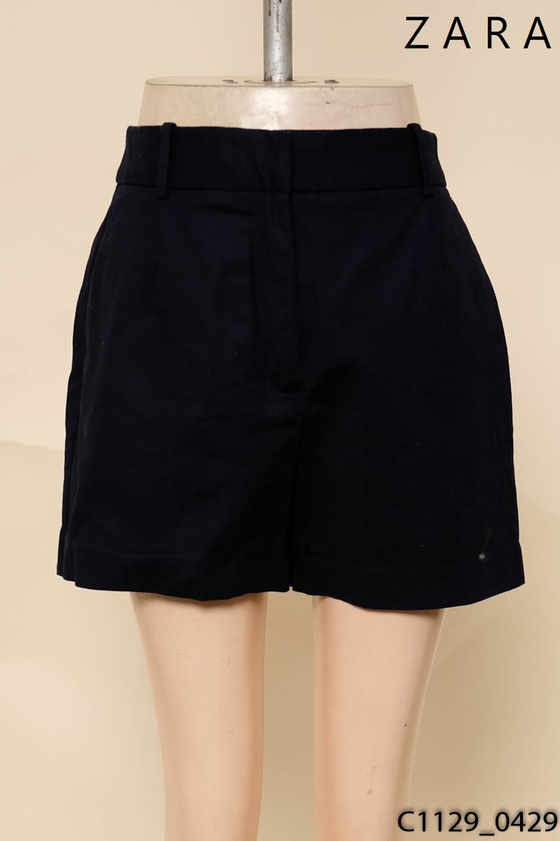 Quần short xanh than Zara