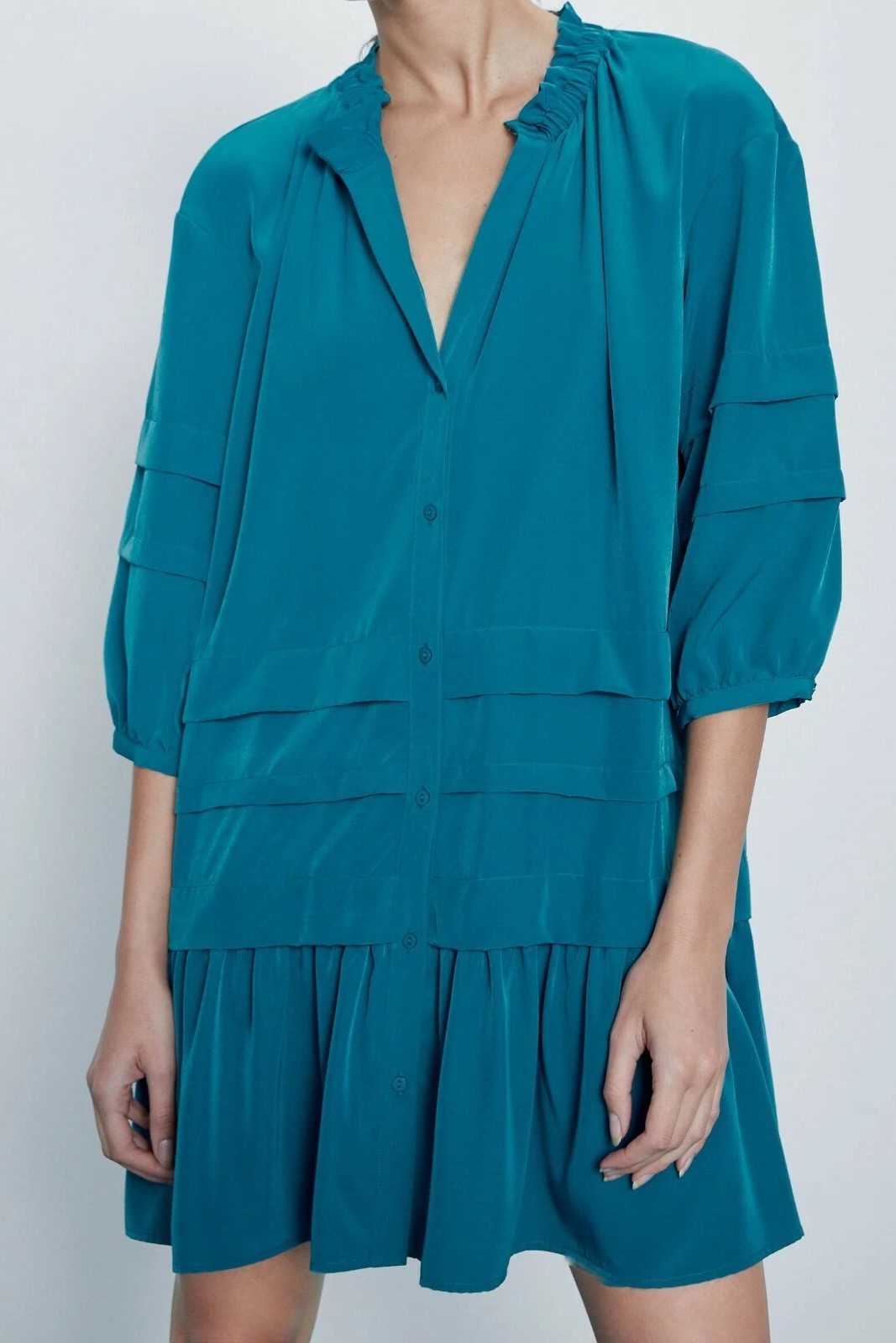 Đầm xanh form rộng Zara
