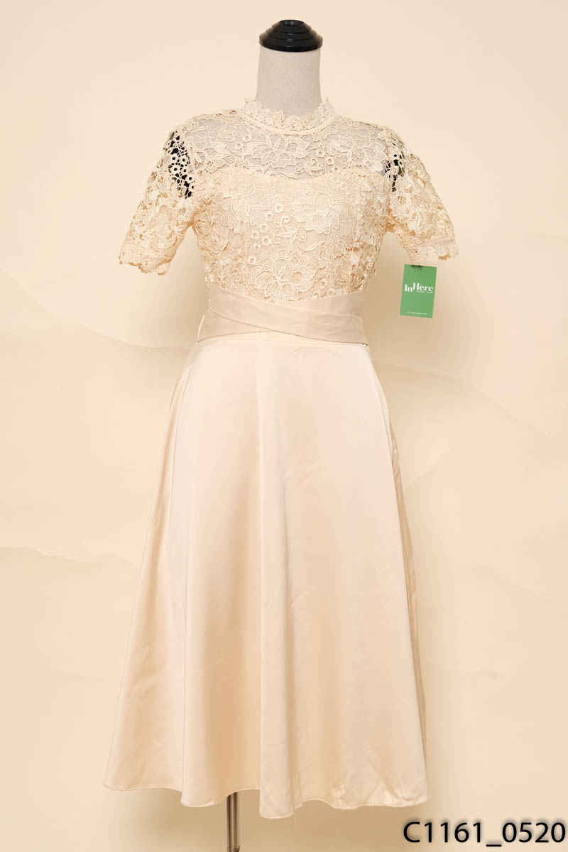 Đầm ren be New Tags