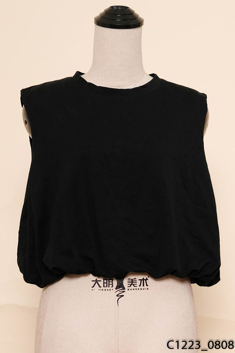 Áo ba lỗ đen dáng bí