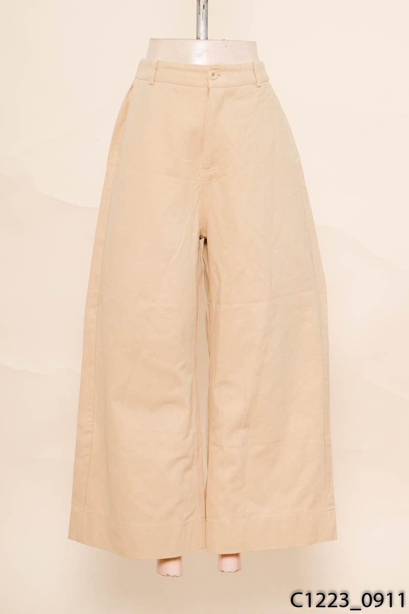 Quần jeans be ống rộng