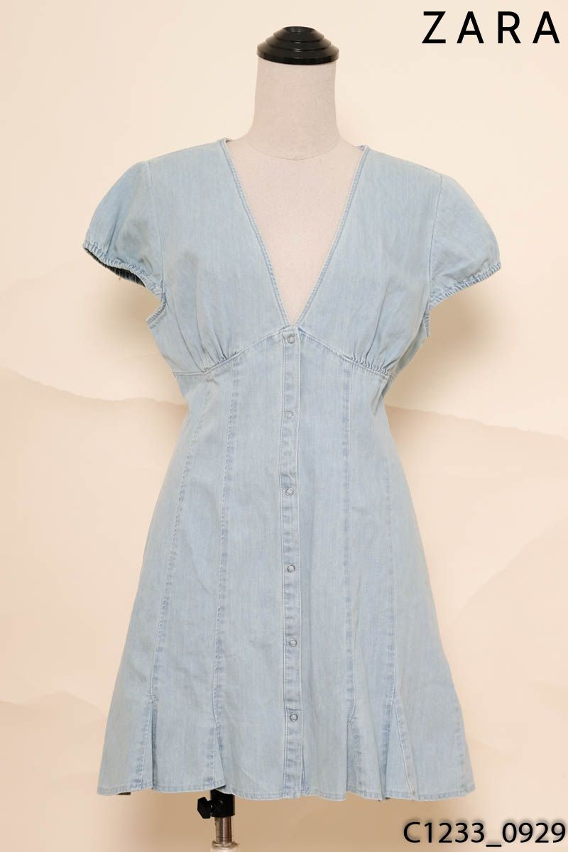 Đầm jeans xanh cúc bấm Zara New Tags