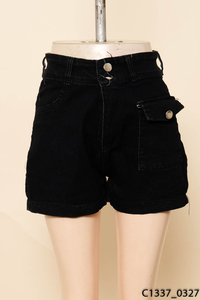 Quần shorts jeans đen