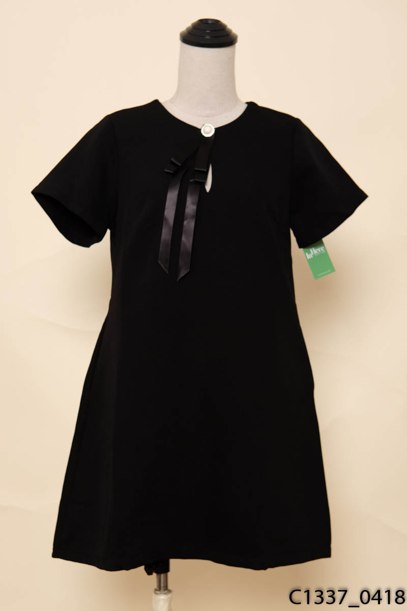 Đầm đen đính nơ New Tags