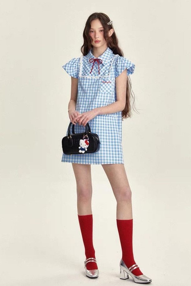 Đầm caro xanh trắng