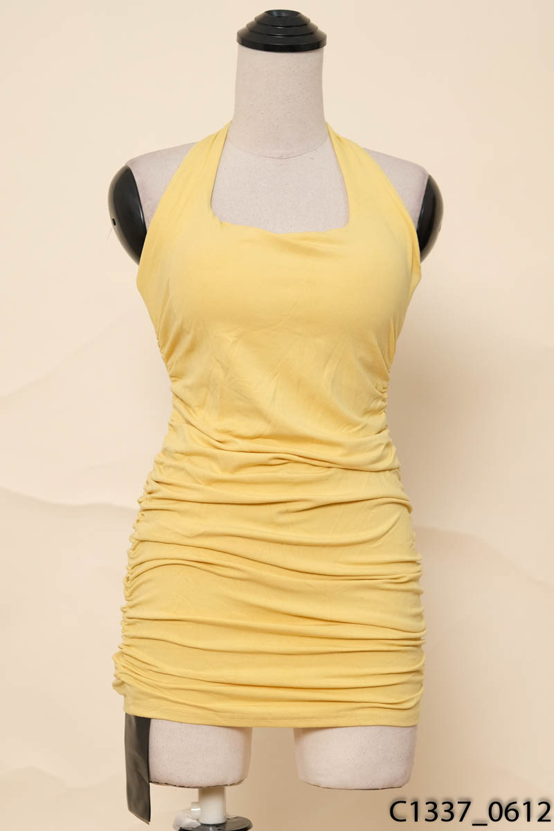 Đầm vàng cổ yếm nhún New Tags