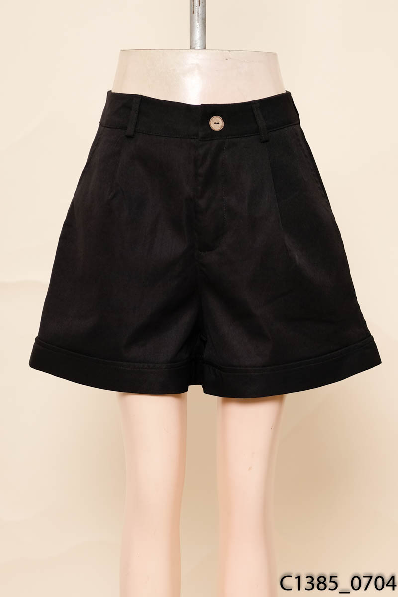 U.FOUND - Quần shorts đen