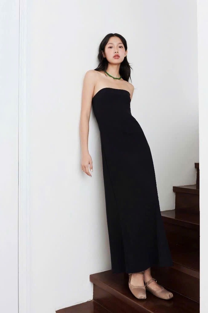 Đầm quây ngực đen Dottie New Tags