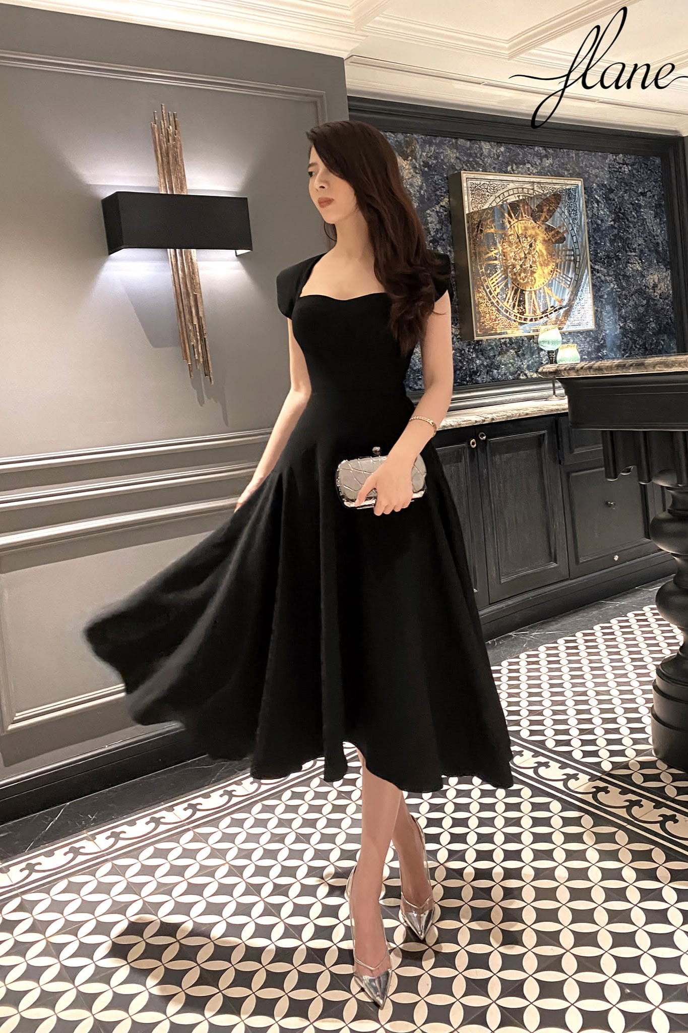 FLANE - Đầm đen cổ vuông sát nách