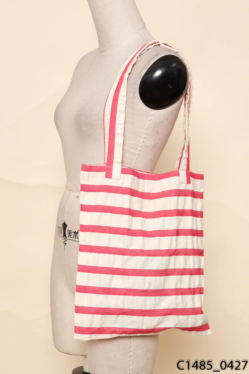 Túi tote kẻ đỏ kem Magonn New Tags