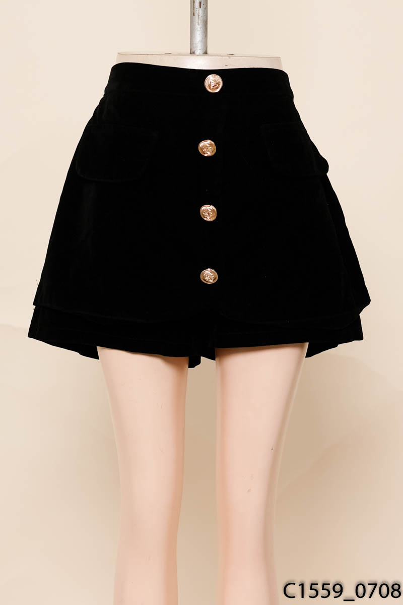 Quần shorts nhung đen