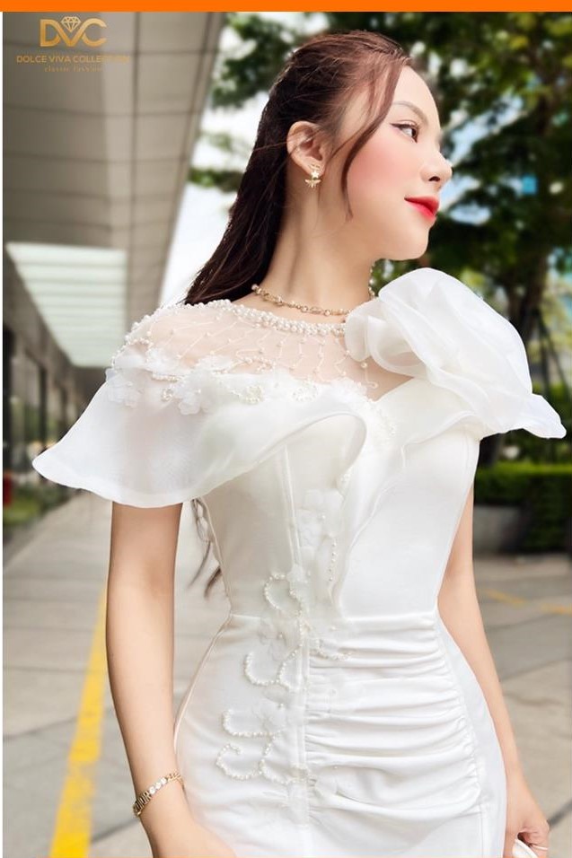 DVC-Đầm trắng đuôi cá