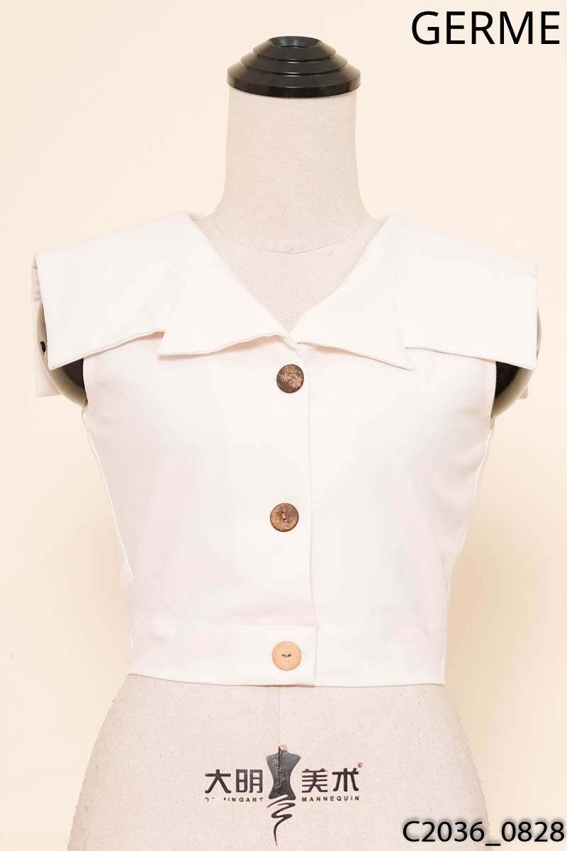 Áo gile crop trắng cúc gỗ Germe