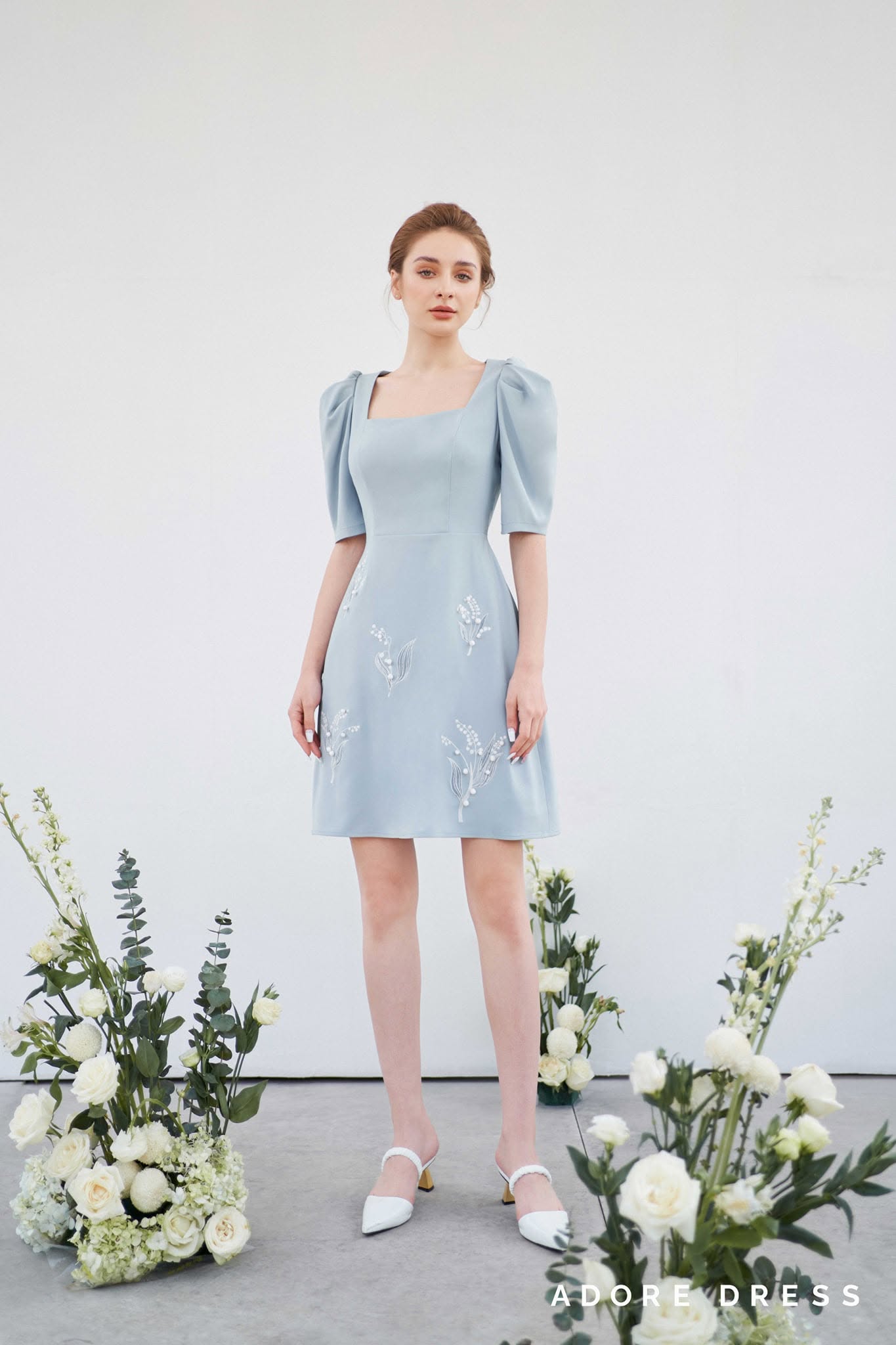 Đầm xanh cổ vuông họa tiết Adore Dress