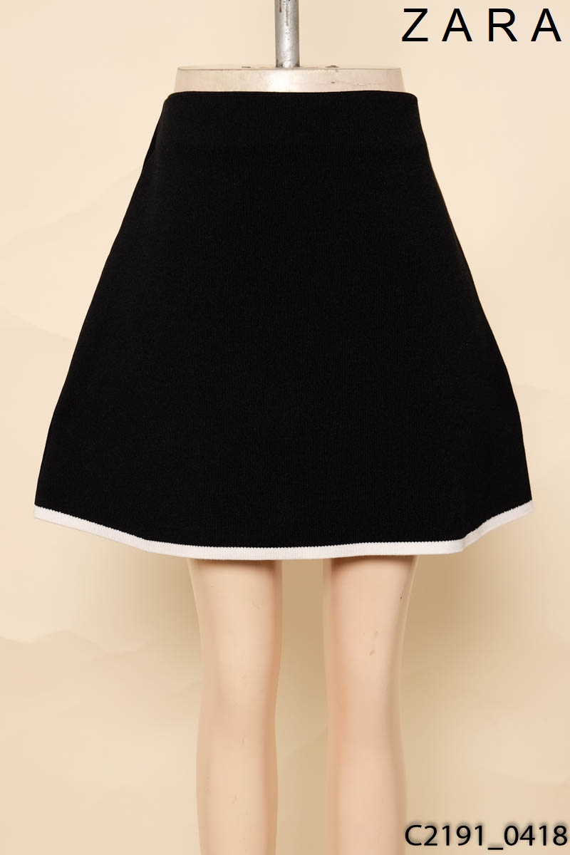 Chân váy đen dáng chữ A zara