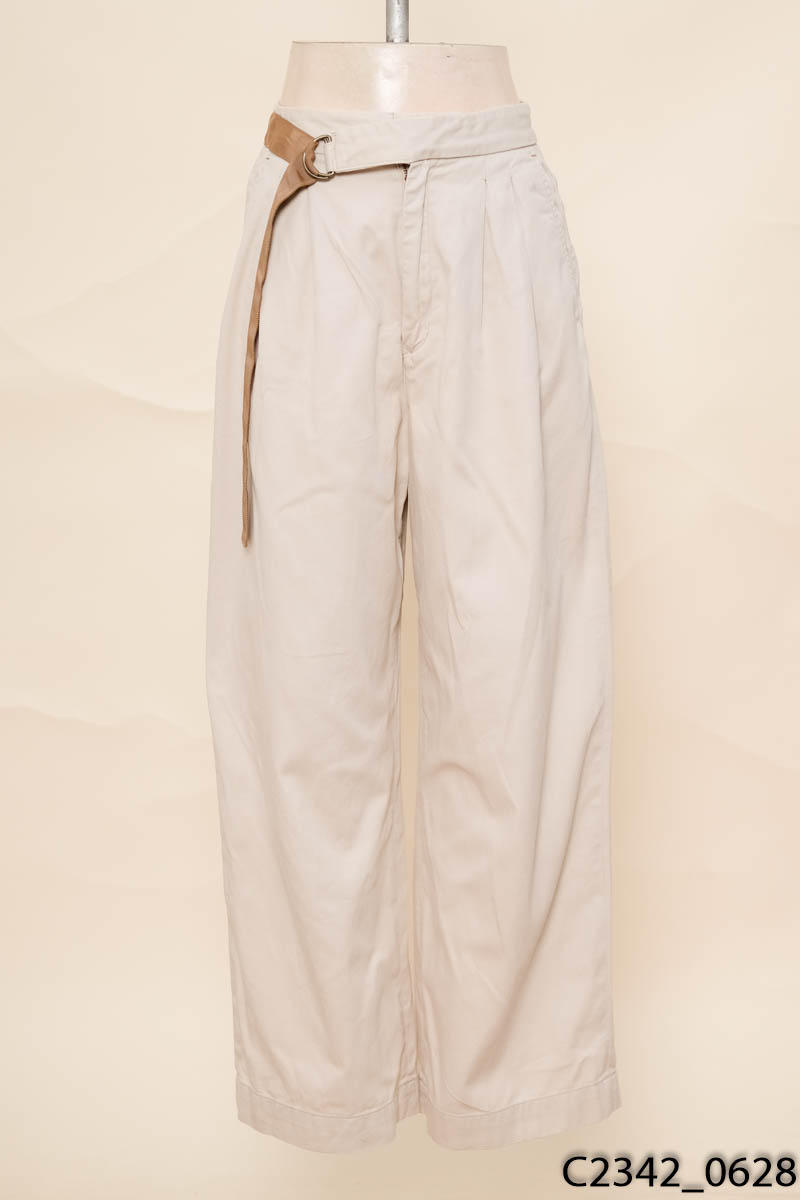 Quần kaki xếp ly
