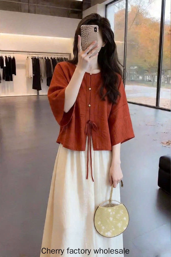 Áo kiểu tay lỡ màu bã trầu cúc trai New Tags