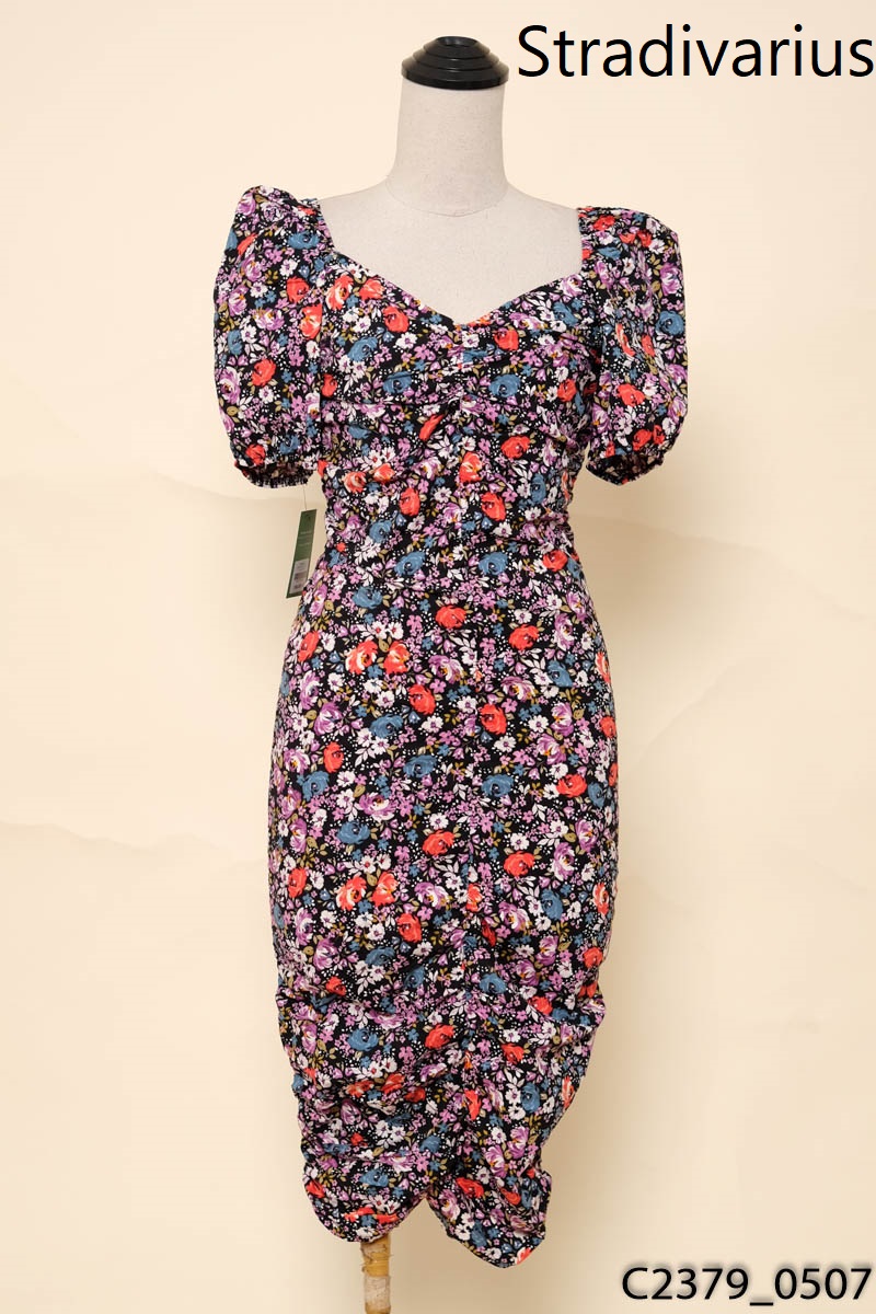 Đầm hoa sắc màu Stradivarius New Tags