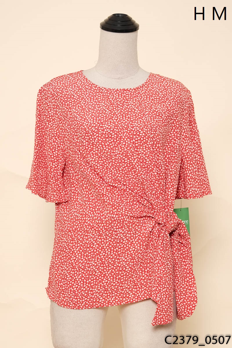 Áo đỏ hoa nhí vàng hm New Tags