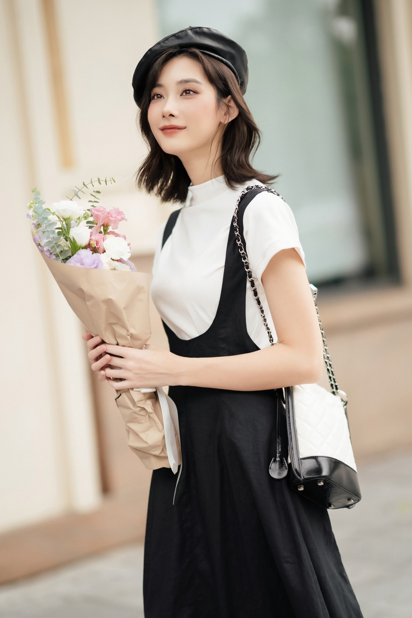 Chân váy yếm đen Madelen