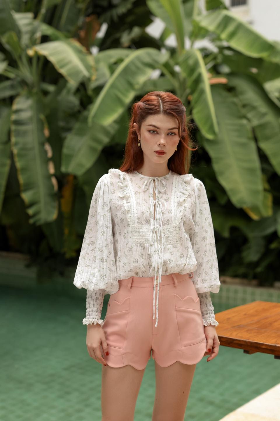 JOLIE LIKKE BY Q-Áo trắng hoa nhí tím