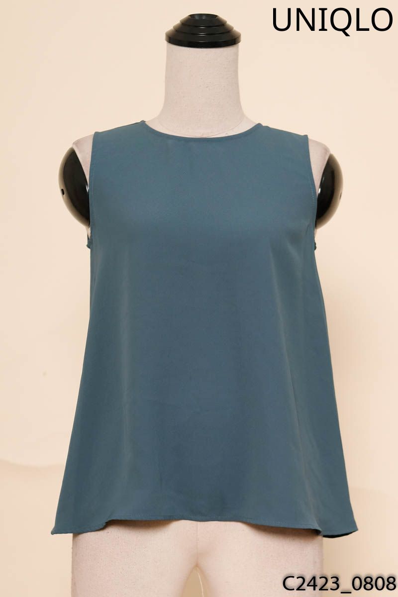 Áo ba lỗ xanh Uniqlo