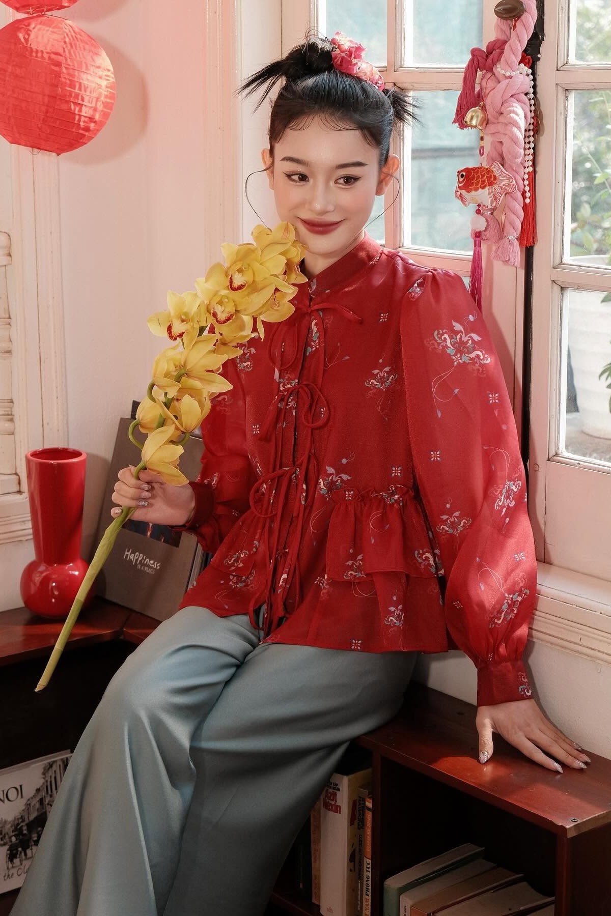 C2522_10206_16 _ KUCHIMACHIC - Áo đỏ họa tiết dài tay