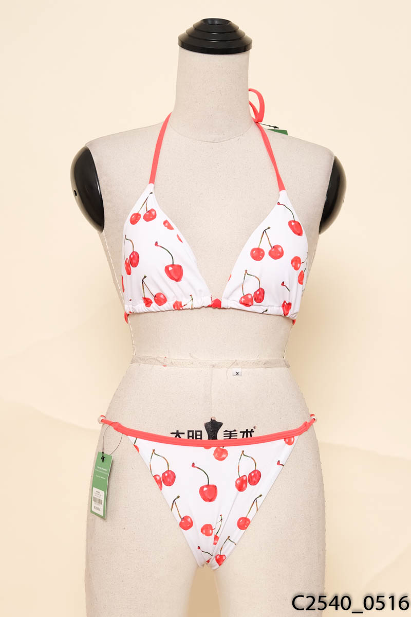 Set bikini trắng cherry New Tags