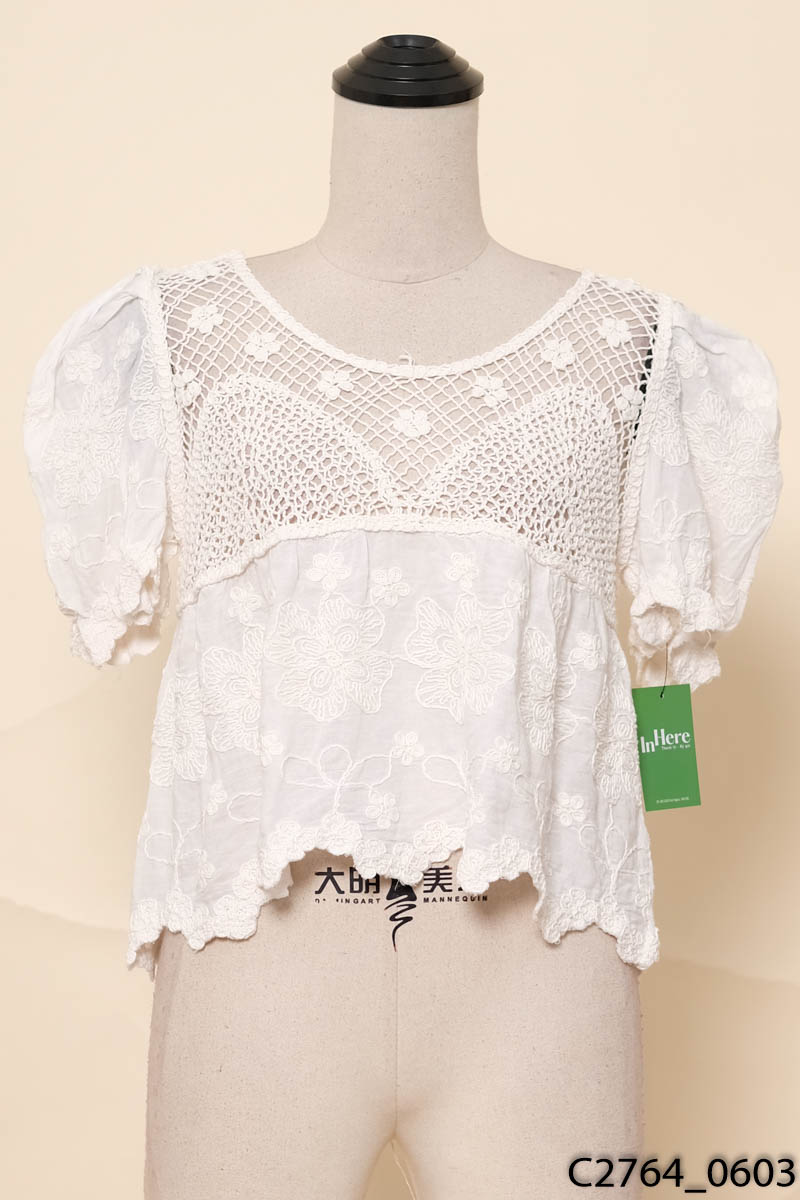 Áo trắng lưới