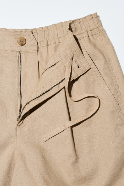 Quần short linen be Uniqlo