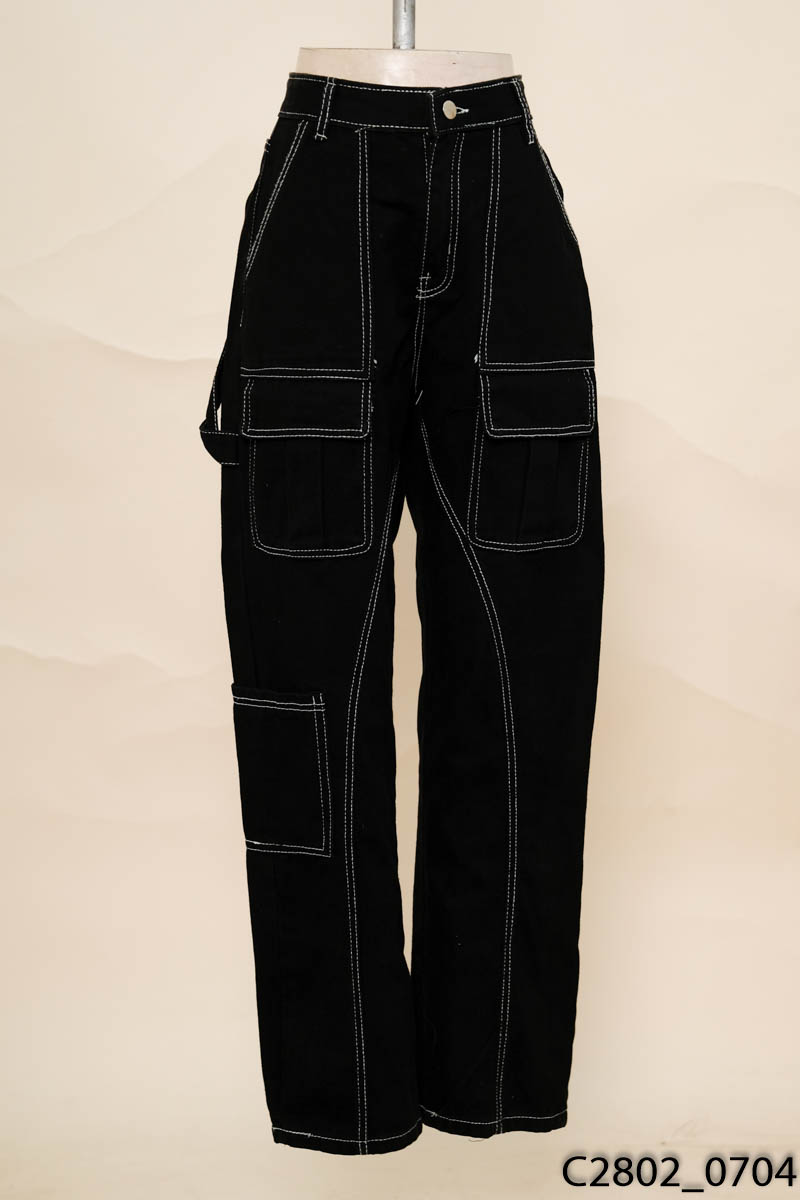 Quần jeans đen túi hộp