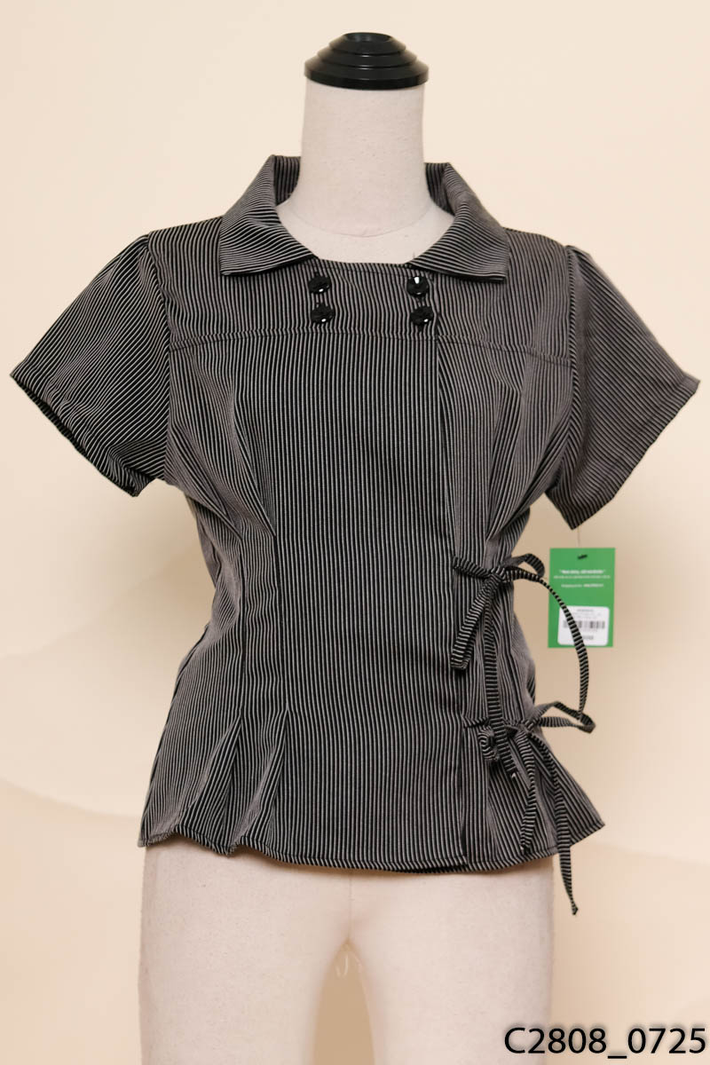Áo kẻ đen trắng cộc tay New Tags