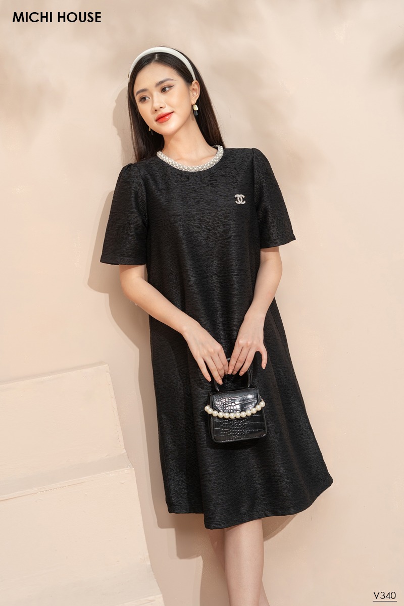 MICHI DESIGN-Đầm đen đính hạt suông