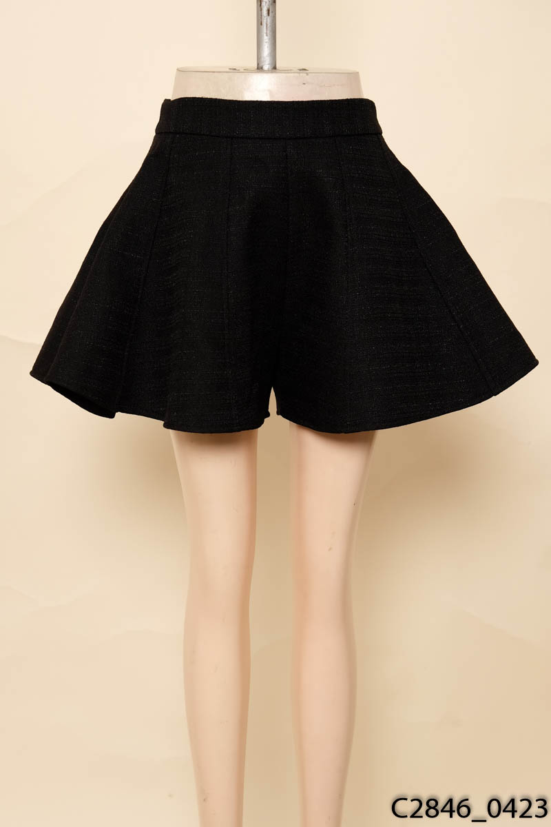 TOP GIRL-Quần short đen giả váy New Tags